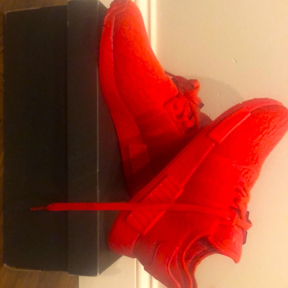 Triple red nmd’s brand new
